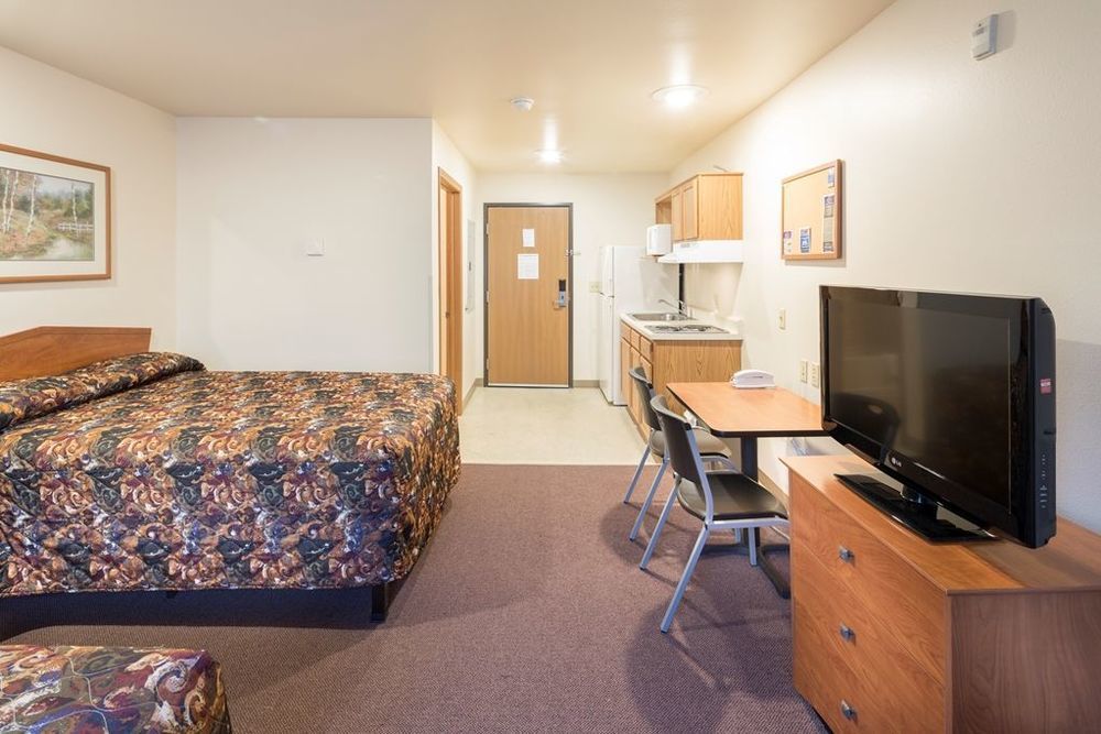 Extended Stay America Select Suites - Pensacola - Northeast Ferry Pass Room photo