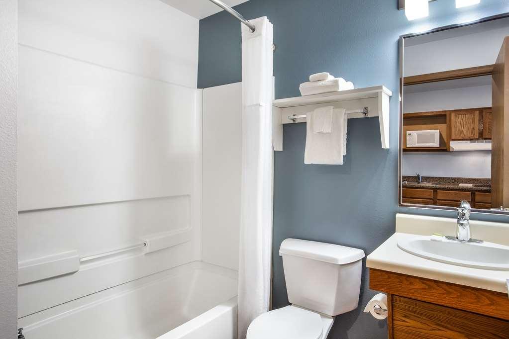 Extended Stay America Select Suites - Pensacola - Northeast Ferry Pass Room photo