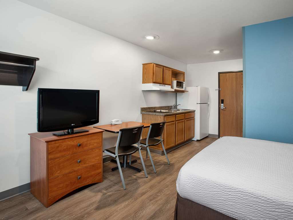 Extended Stay America Select Suites - Pensacola - Northeast Ferry Pass Room photo